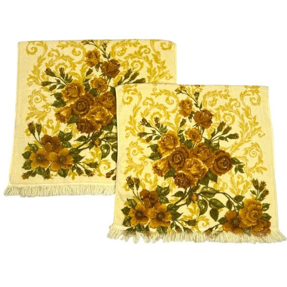 Pair of 2 Vintage 70s Floral Bath Towels 20x36 Yellow Brown Cabbage Rose Flowers - Picture 1 of 7